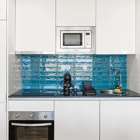 Blue Breeze Espinho | Pool View, Gym & Balcony * Эшпинью