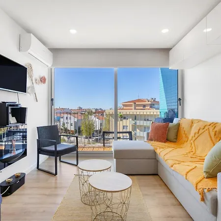 Blue Breeze | Pool View, Gym & Balcony * Espinho (Aveiro)