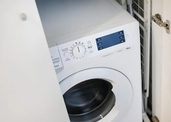 Blue Breeze | Pool View, Gym & Balcony * Espinho (Aveiro)