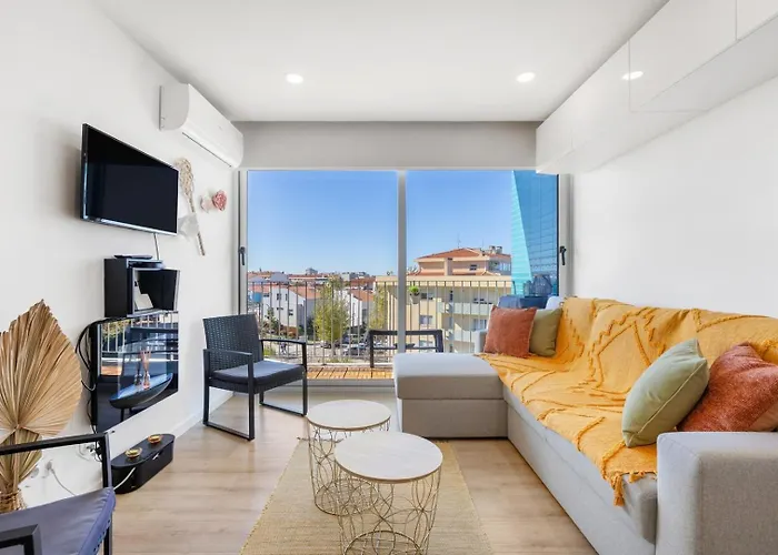 Blue Breeze | Pool View, Gym & Balcony * Espinho (Aveiro)