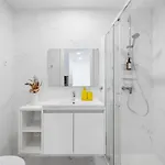 Apartman Blue Breeze | Pool View, Gym & Balcony