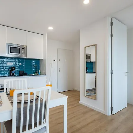 Apartment 1br Espinho Sunny Vibes With Pool Espinho (Aveiro)