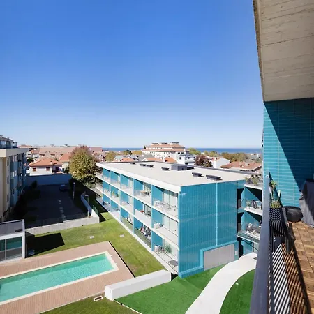 Appartement Blue Breeze | Pool View, Gym & Balcony