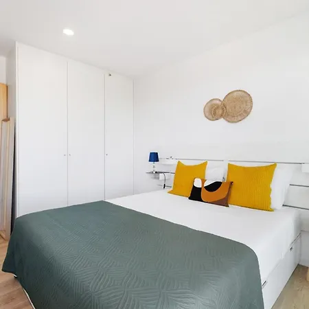 Blue Breeze | Pool View, Gym & Balcony * Espinho (Aveiro)