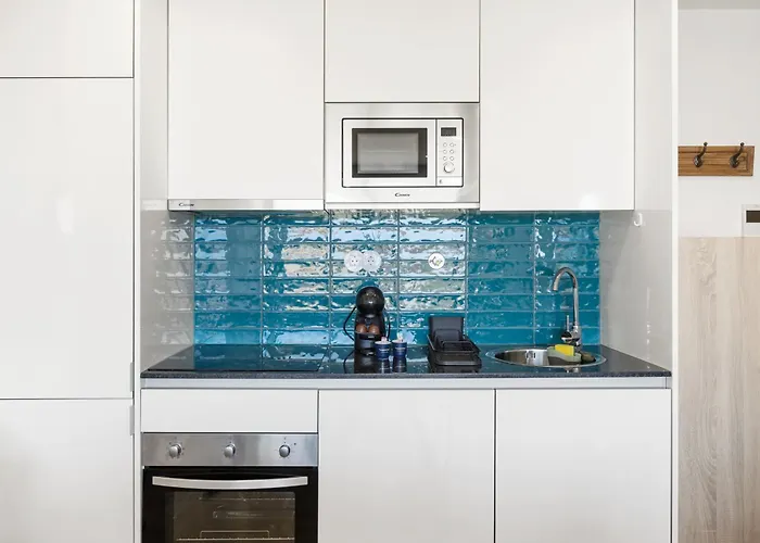 Blue Breeze | Pool View, Gym & Balcony * Espinho (Aveiro)