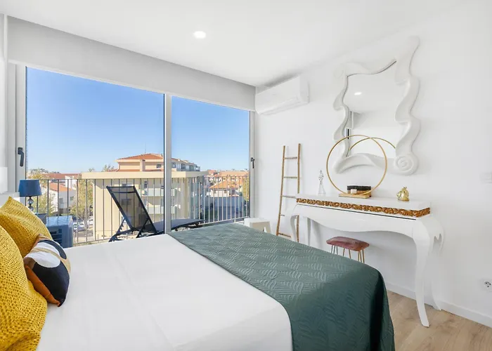 Blue Breeze | Pool View, Gym & Balcony Apartmán