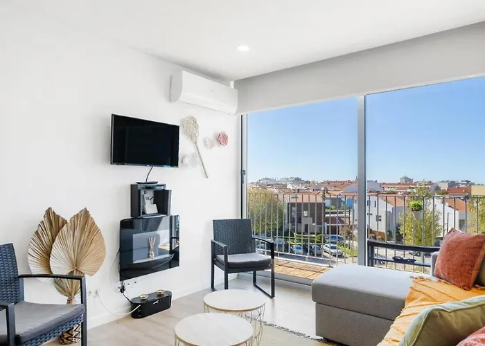 Blue Breeze | Pool View, Gym & Balcony Espinho (Aveiro)